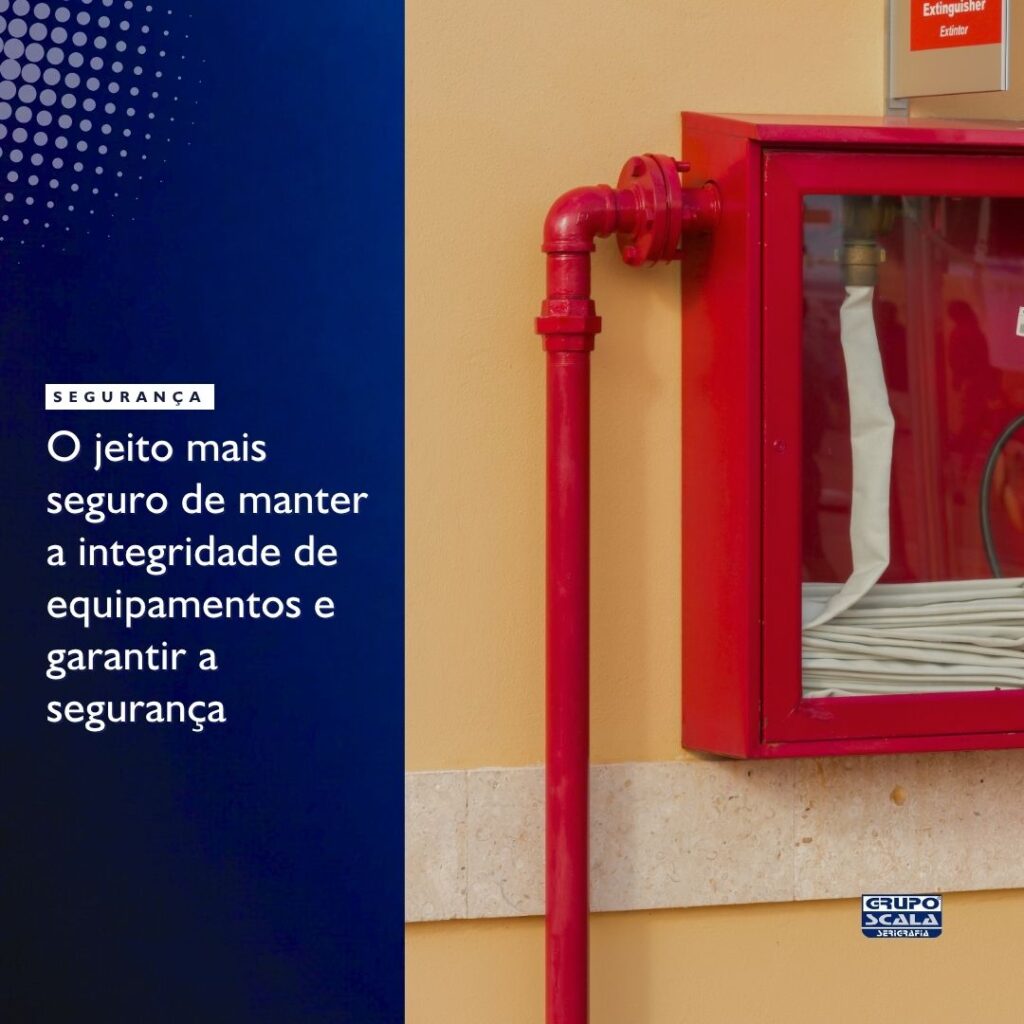 Lacre violável instalado no registro de um hidrante para garantir o controle de inspeção e evitar acionamentos indevidos.